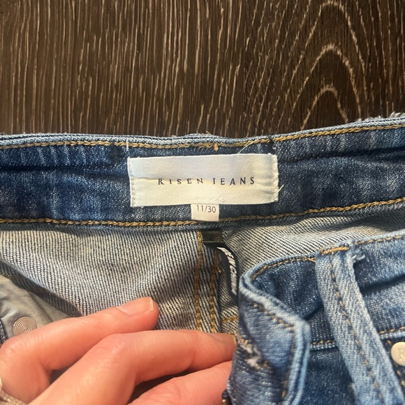 Women’s High Rise Risen Jeans - Picture 3 of 4